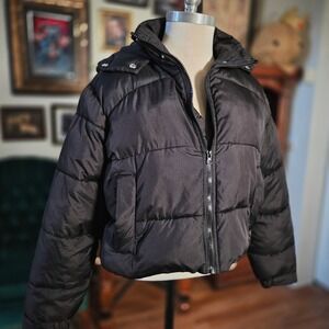 Missguided Cropped Puffer Jacket Black Zip Up Bubble Y2K Style Streetwear